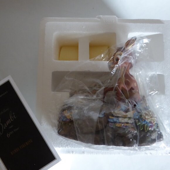NEW 2001 DISNEY MARKRITA 60 BAMBI THUMPER FIGURE & HIDDEN PIN DRAWER - Picture 2 of 16